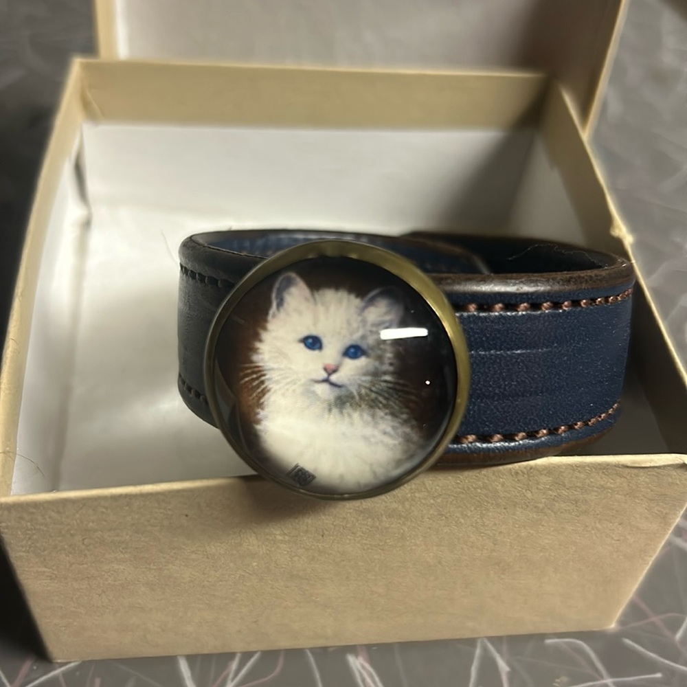 Les Isle Rose cat bracelet from rebecca Ray